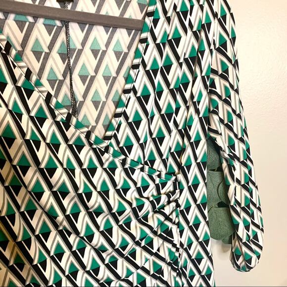 AGB Geometric Triangle Green Faux Wrap Dress Small - Picture 5 of 10